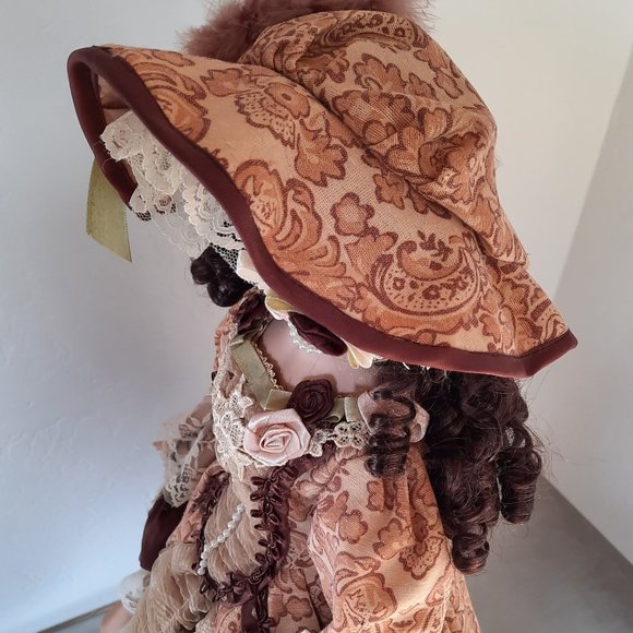 Very Pretty Victorian style Doll. No Box. - Picture 9 of 10